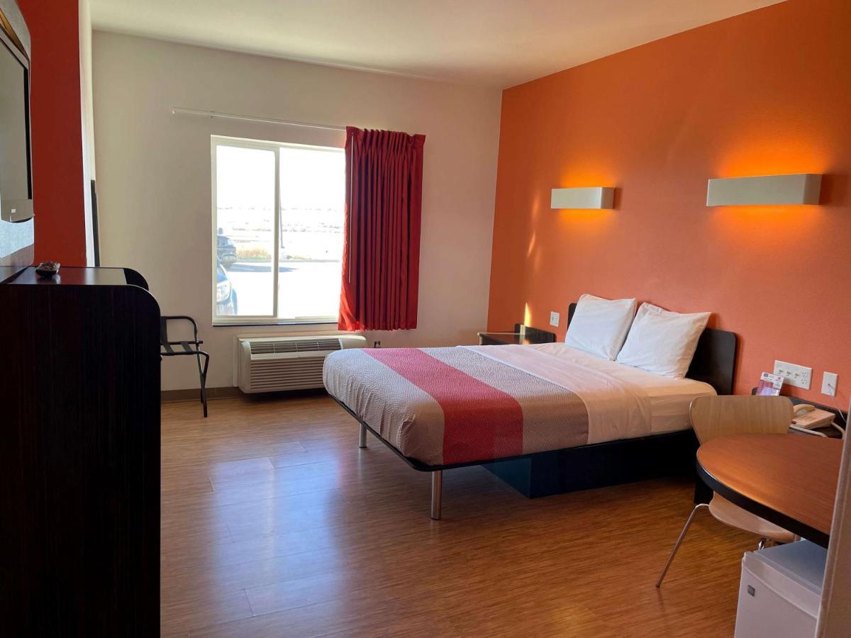 Hotel Baymont By Wyndham Williston Extérieur photo