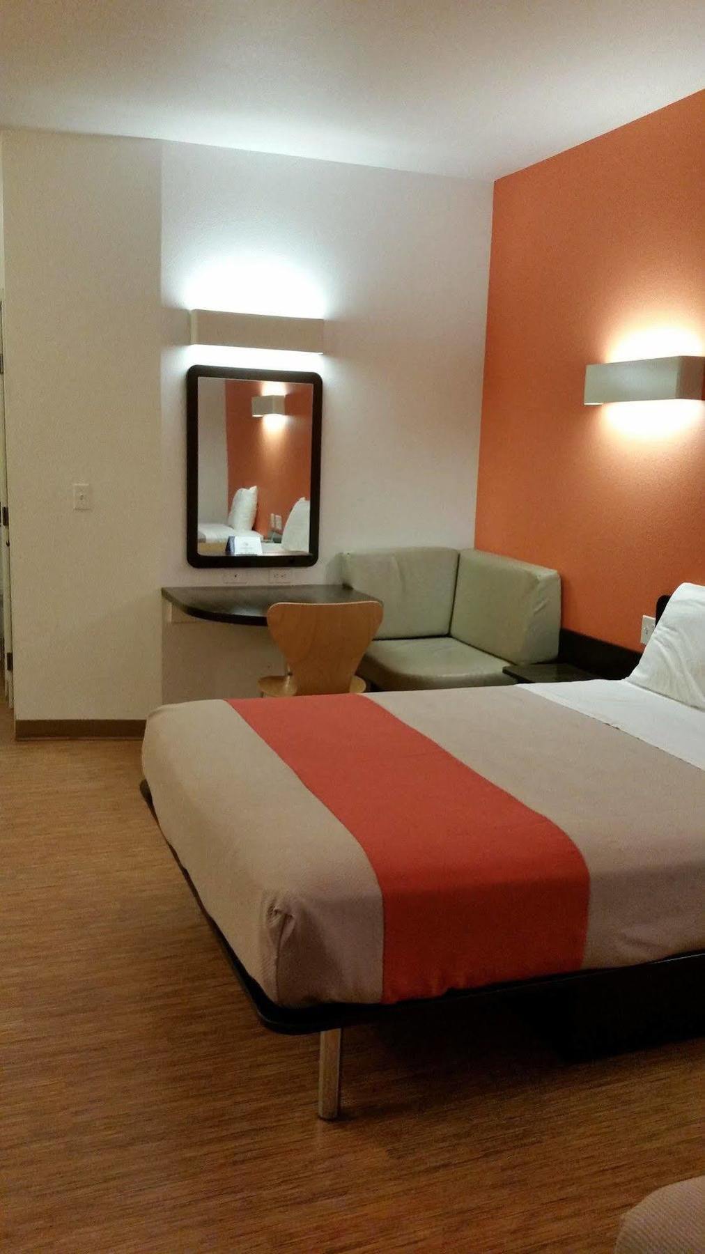 Hotel Baymont By Wyndham Williston Extérieur photo
